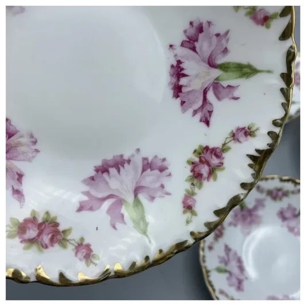 4 Vintage Pink‎ CARNATION Roses Fruit or Dessert Bowls Porcelain Gold Trim